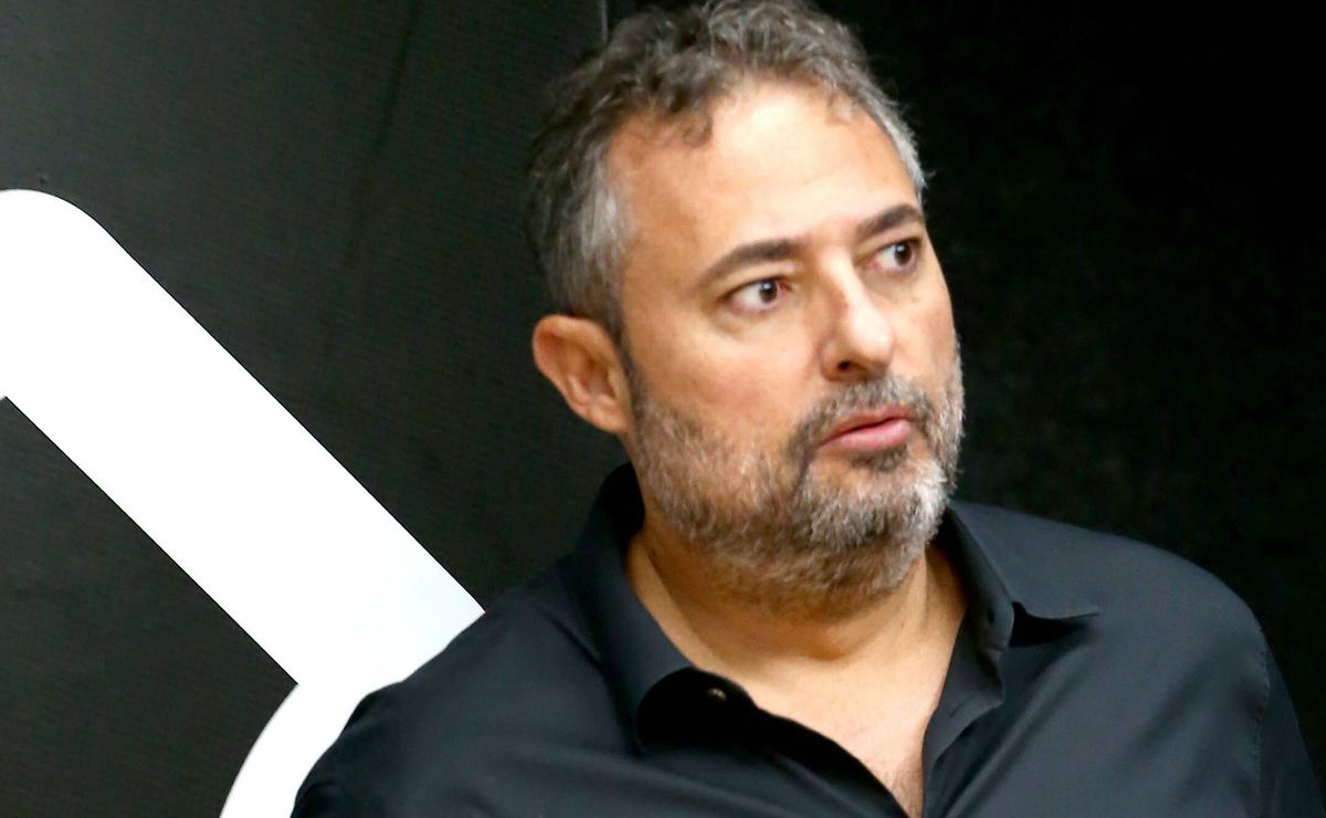 Santos enfrenta entraves no mercado por questões financeiras, gestão e imagem, e negociações seguem travando