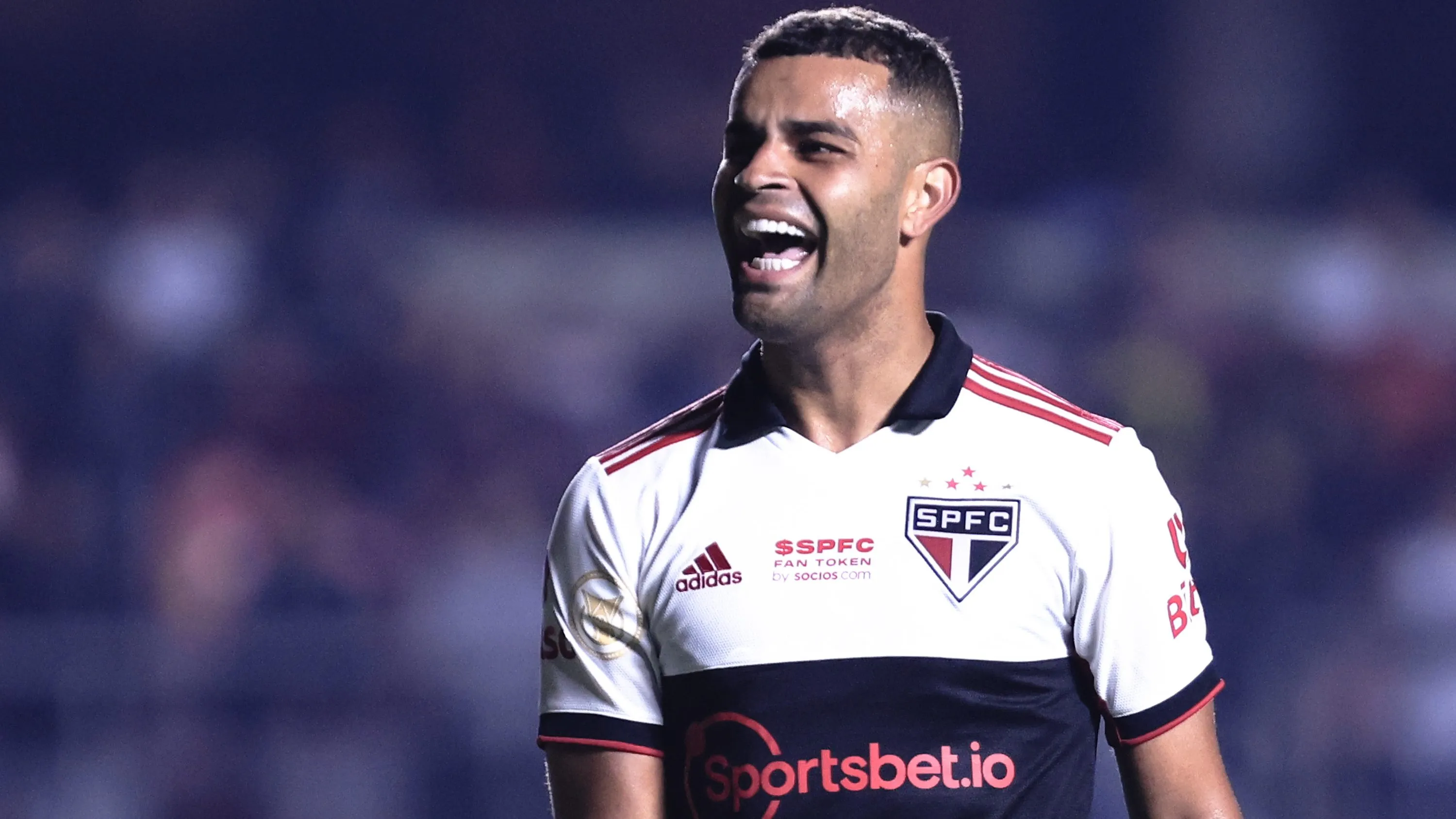 Vasco avançou por Alisson - Foto: Ettore Chiereguini/AGIF.