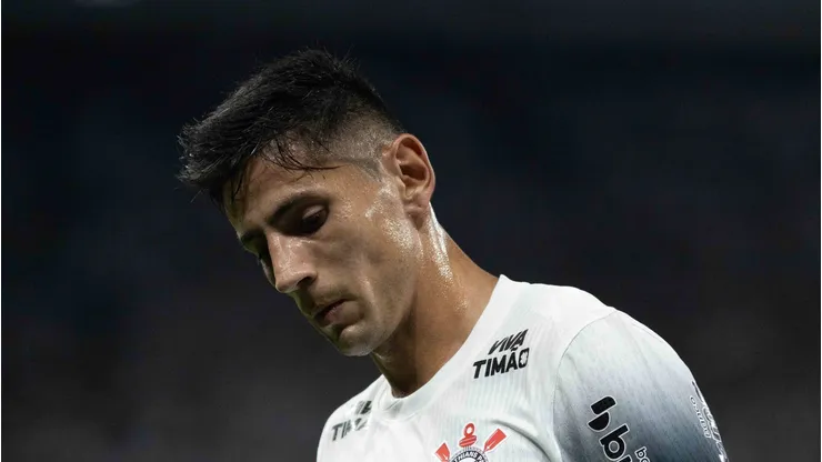 Inicialmente, Angileri queria mais três anos de contrato no Timão, mas concordou em estender até o fim desta temporada