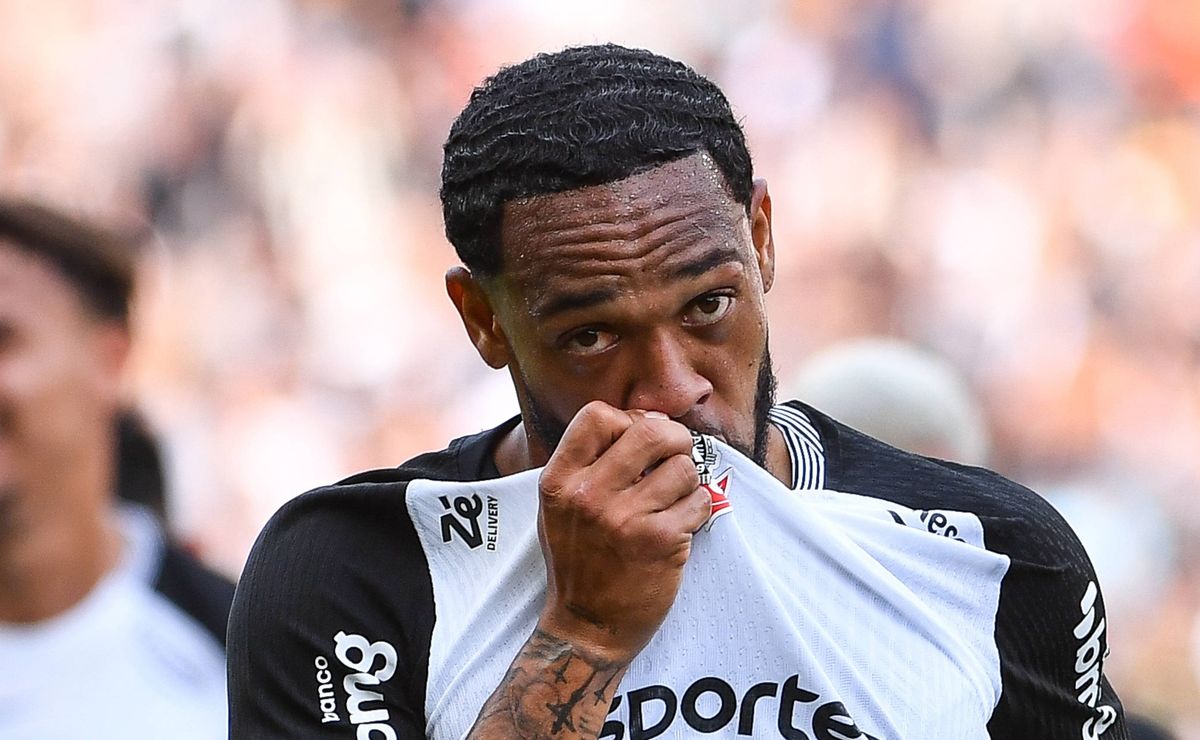 Corinthians decide rescindir contrato de José Martínez, diz PVC