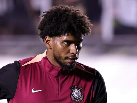 Hugo Souza cita Flamengo fazendo comparação com Corinthians