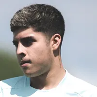 Baptistella, ex-Cruzeiro, estreia no Metalist-UCR com 1º gol