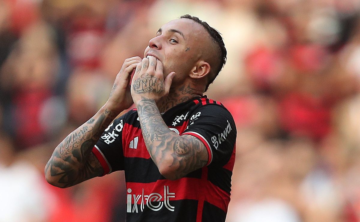 Flamengo marca reunião com Everton Cebolinha após declaração sobre saída em 2026