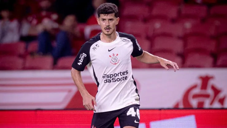 Hugo com a camisa do Corinthians. Foto: Rodrigo Coca/Corinthians