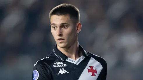 Estrella jogador do Vasco durante partida contra o Independiente del Valle no estadio Sao Januario pelo campeonato Copa Sul-americana 2025. Foto: Jorge Rodrigues/AGIF
