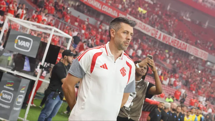 Pezzolano, técnico do Inter em partida pelo campeonato brasileiro (Foto: Ricardo Duarte / Internacional)