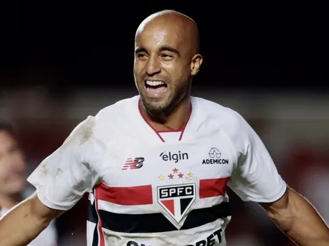 São Paulo abre placar com pênalti de Lucas Moura