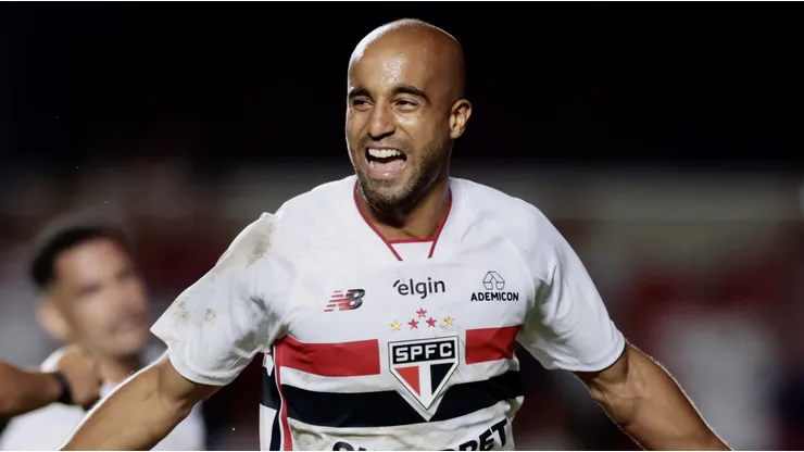Lucas Moura abriu o placar para o São Paulo diante do Grêmio
