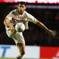 São Paulo vence e mantém embalo