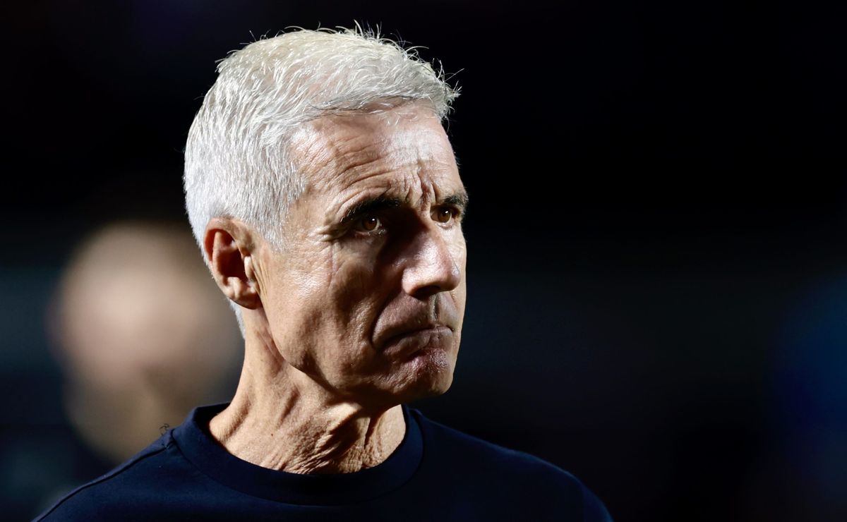 Luís Castro assume culpa por derrota do Grêmio para o São Paulo no Brasileirão: “Estratégia não deu certo”￼￼￼￼