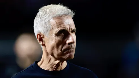 SP – SAO PAULO – 11/02/2026 – BRASILEIRO A 2026, SAO PAULO X GREMIO – Luis Castro tecnico do Gremio durante partida contra o Sao Paulo no estadio Morumbi pelo campeonato Brasileiro A 2026. Foto: Marcello Zambrana/AGIF
