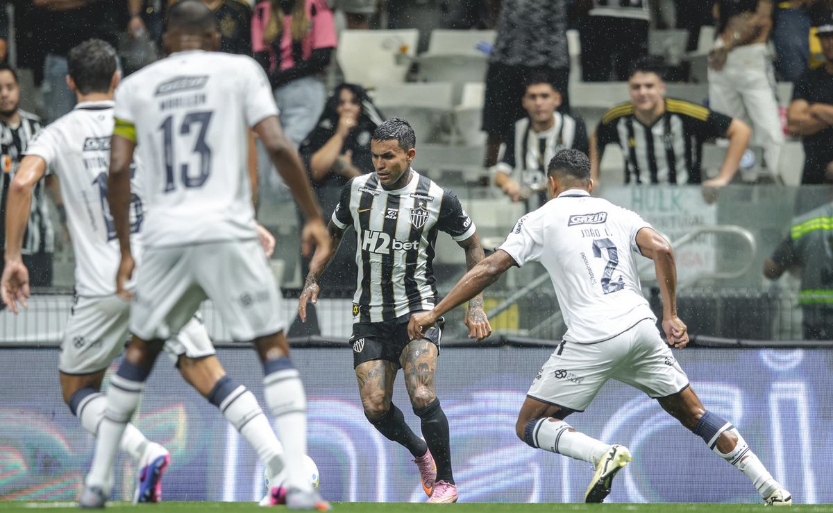 PC Oliveira avalia como erro de arbitragem o gol anulado do Remo contra o Atlético-MG: “Toque acidental”