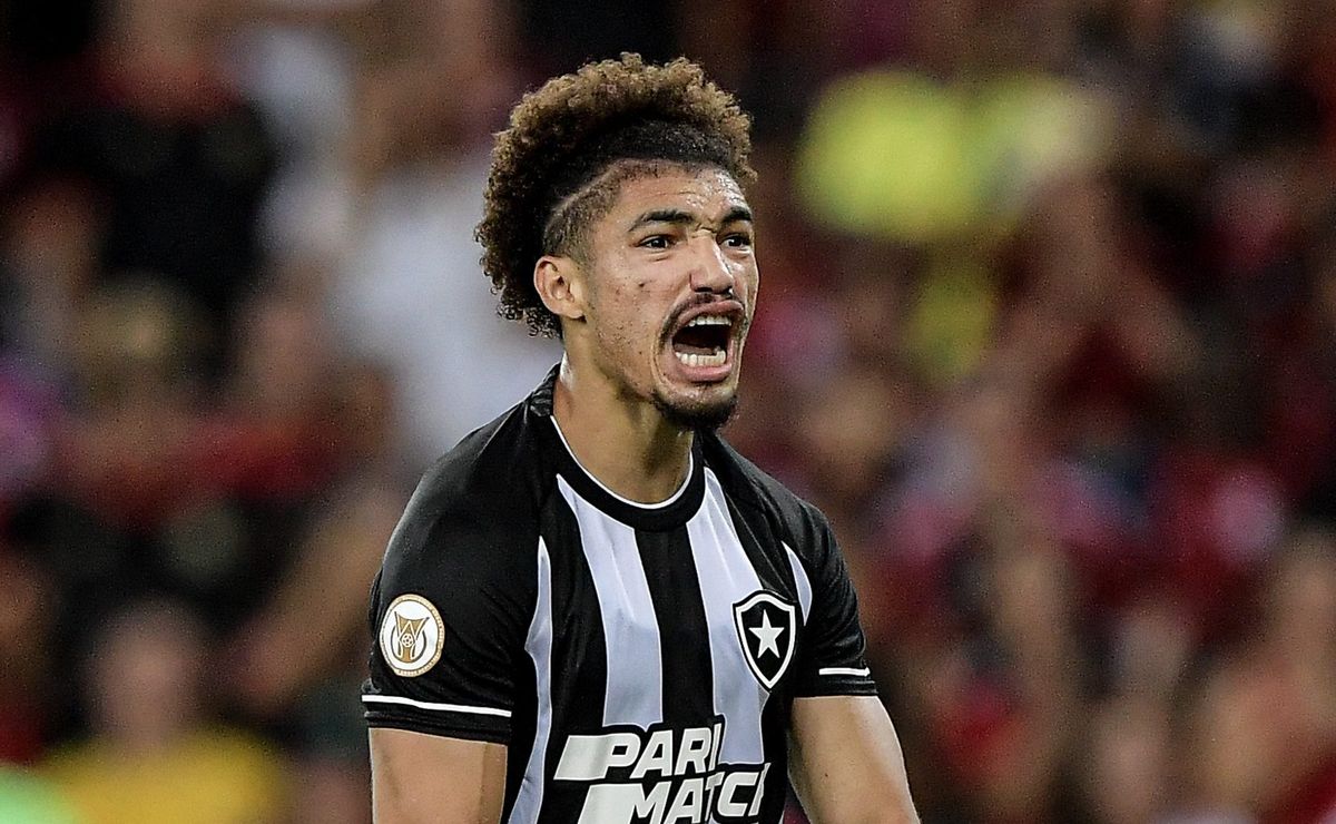 Fluminense avança por Adryelson, conta com apoio do zagueiro e tenta reduzir pedida do Al Wasl