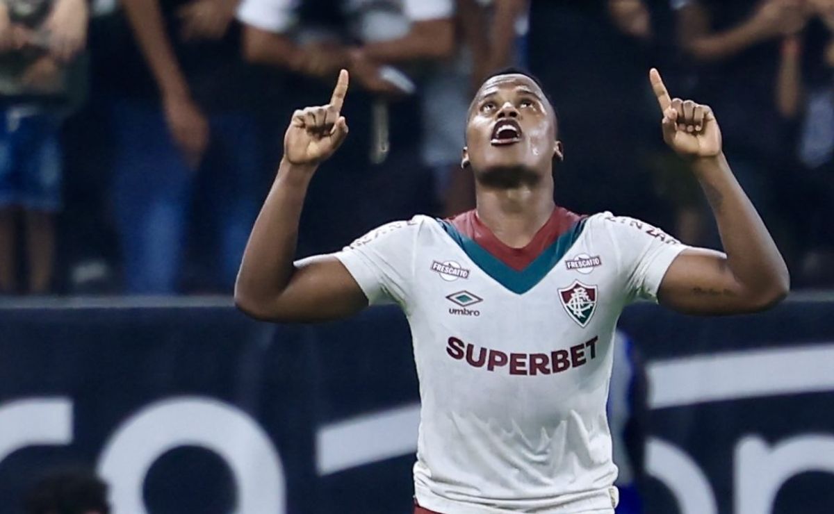 Palmeiras adia estreia de Jhon Arias e adota cautela física antes de colocar reforço como titular