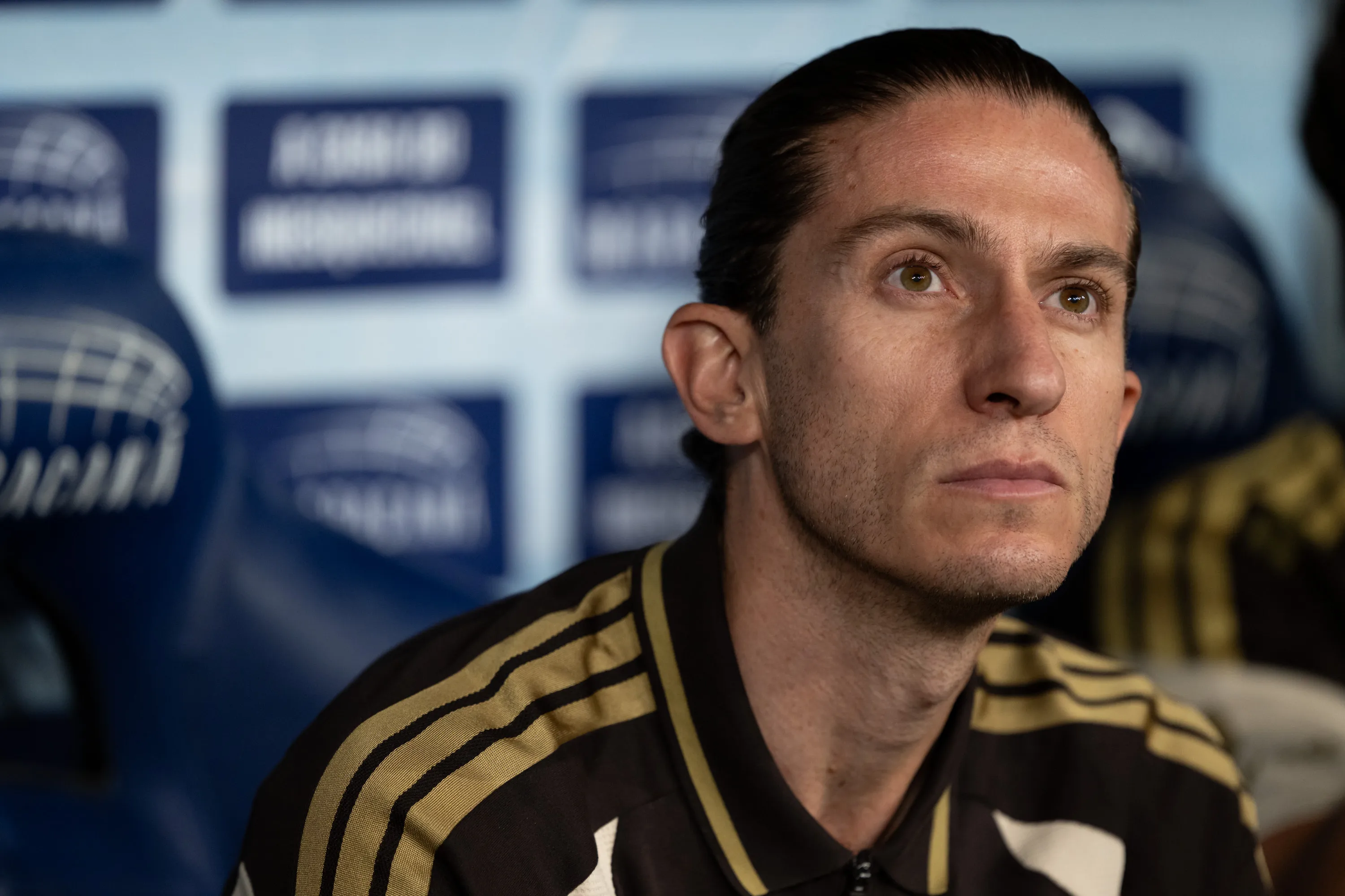 RJ – RIO DE JANEIRO – 07/02/2026 – CARIOCA 2026, FLAMENGO X SAMPAIO CORREA – Filipe Luis tecnico do Flamengo durante partida contra o Sampaio Correa no estadio Maracana pelo campeonato Carioca 2026. Foto: Jorge Rodrigues/AGIF