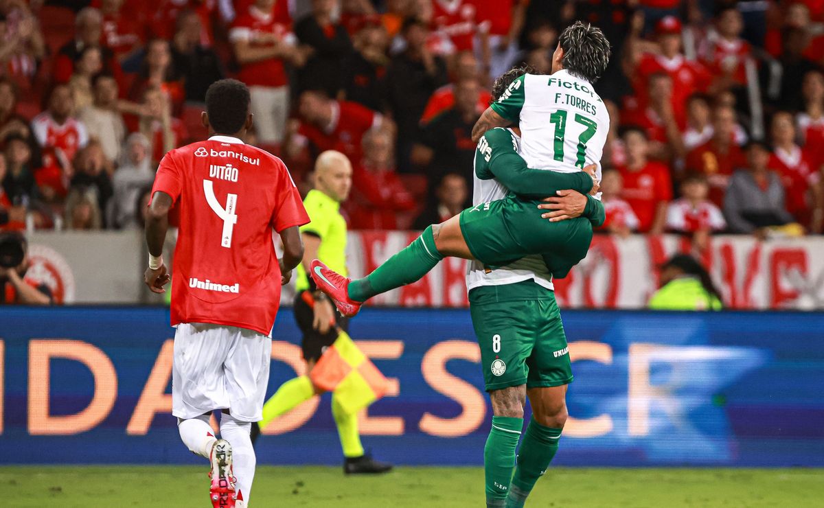 Palmeiras enfrenta o Internacional no Beira-Rio e defende invencibilidade de quase três anos no estádio