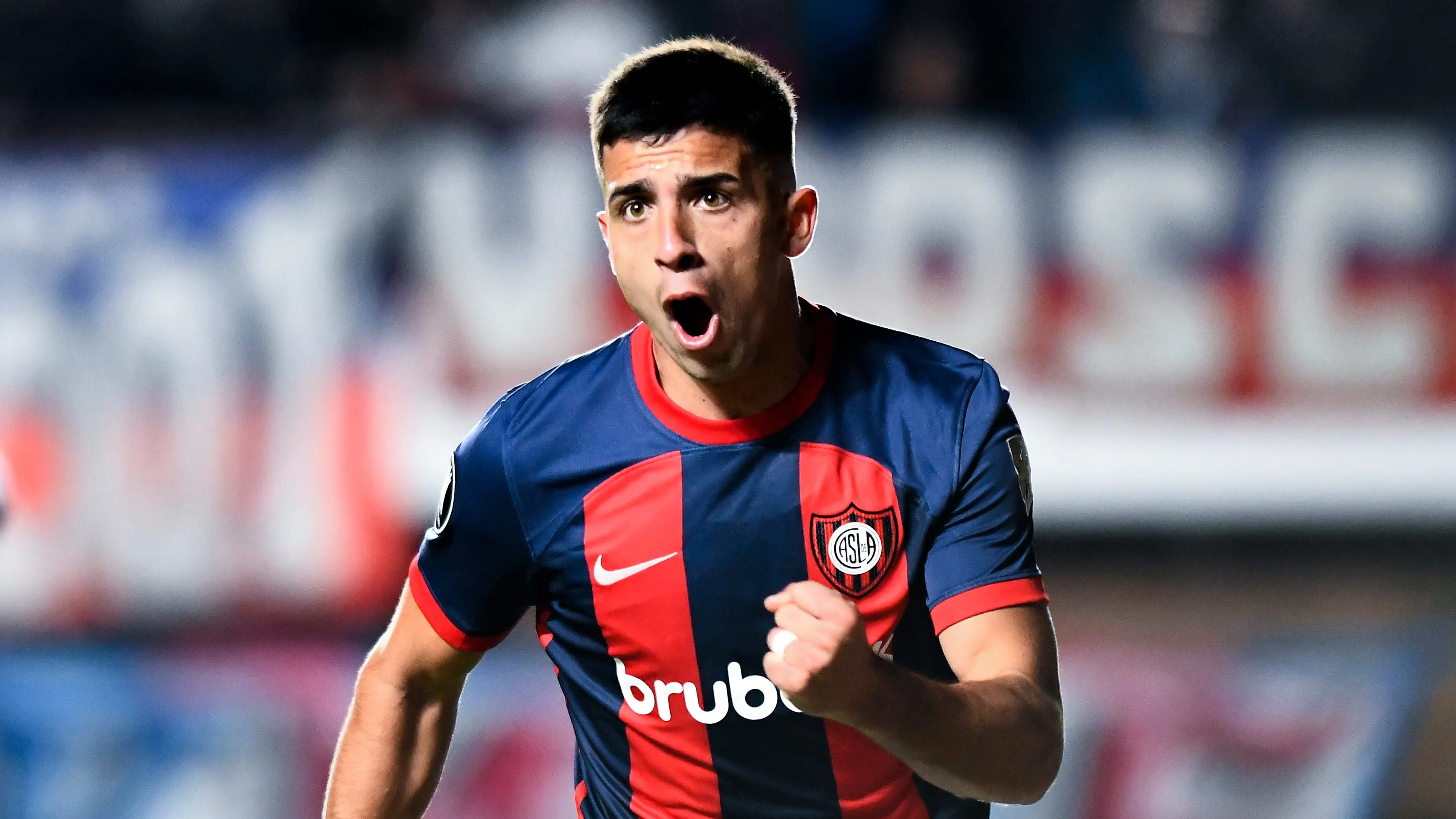 Fluminense já enviou proposta por Alexis Cuello - (Photo by Rodrigo Valle/Getty Images).