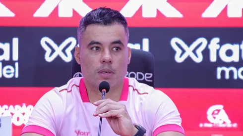 Jair Ventura, técnico do Vitória. 
– Foto: Márcio José/AGIF
