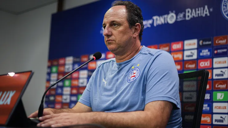 Rogério Ceni exaltou Kike Olivera