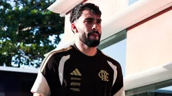 Lucas Paquetá jogador do Flamengo durante viagem com o clube