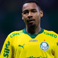 Jhon Arias disputa posição com Allan no Palmeiras