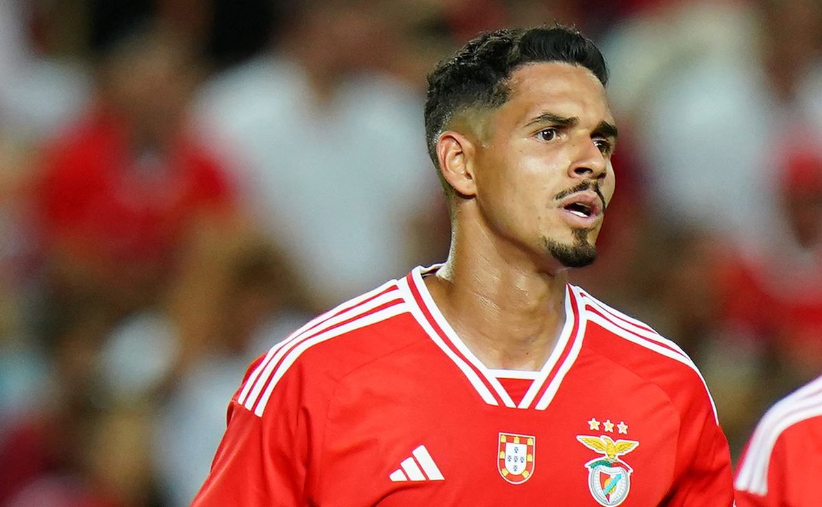 Palmeiras faz contato para assinar com Lucas Veríssimo e o zagueiro decide permanecer no Catar