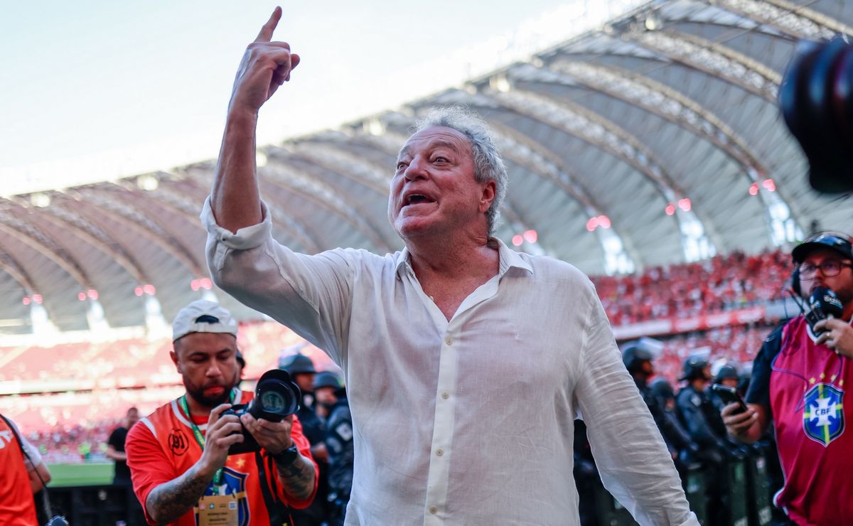 Após livrar o Internacional do rebaixamento, Abel Braga ganha estátua que já tem data para ser inaugurada