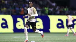 SP - SAO PAULO - 01/10/2025 - BRASILEIRO A 2025, PALMEIRAS X VASCO - Robert Renan jogador do Vasco durante partida contra o Palmeiras no estadio Arena Allianz Parque pelo campeonato Brasileiro A 2025. Foto: Marcello Zambrana/AGIF