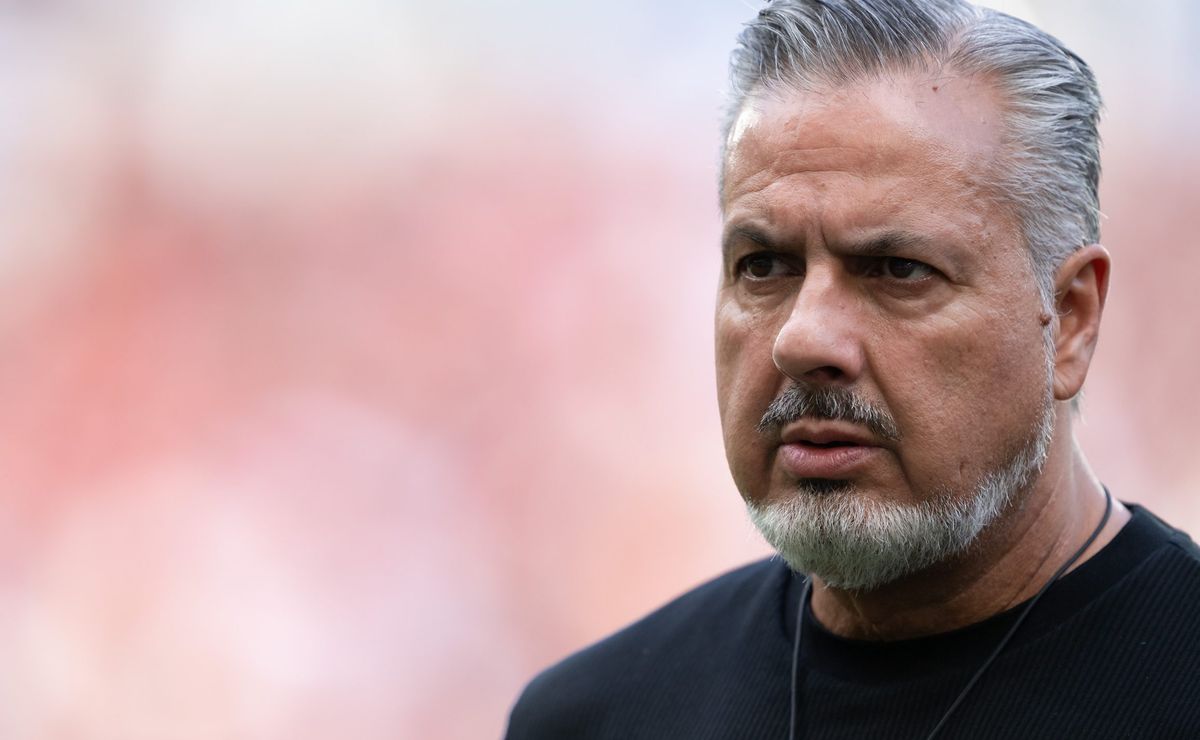 José Boto toma decisão nos bastidores e Flamengo não deve contratar um novo volante nesta janela