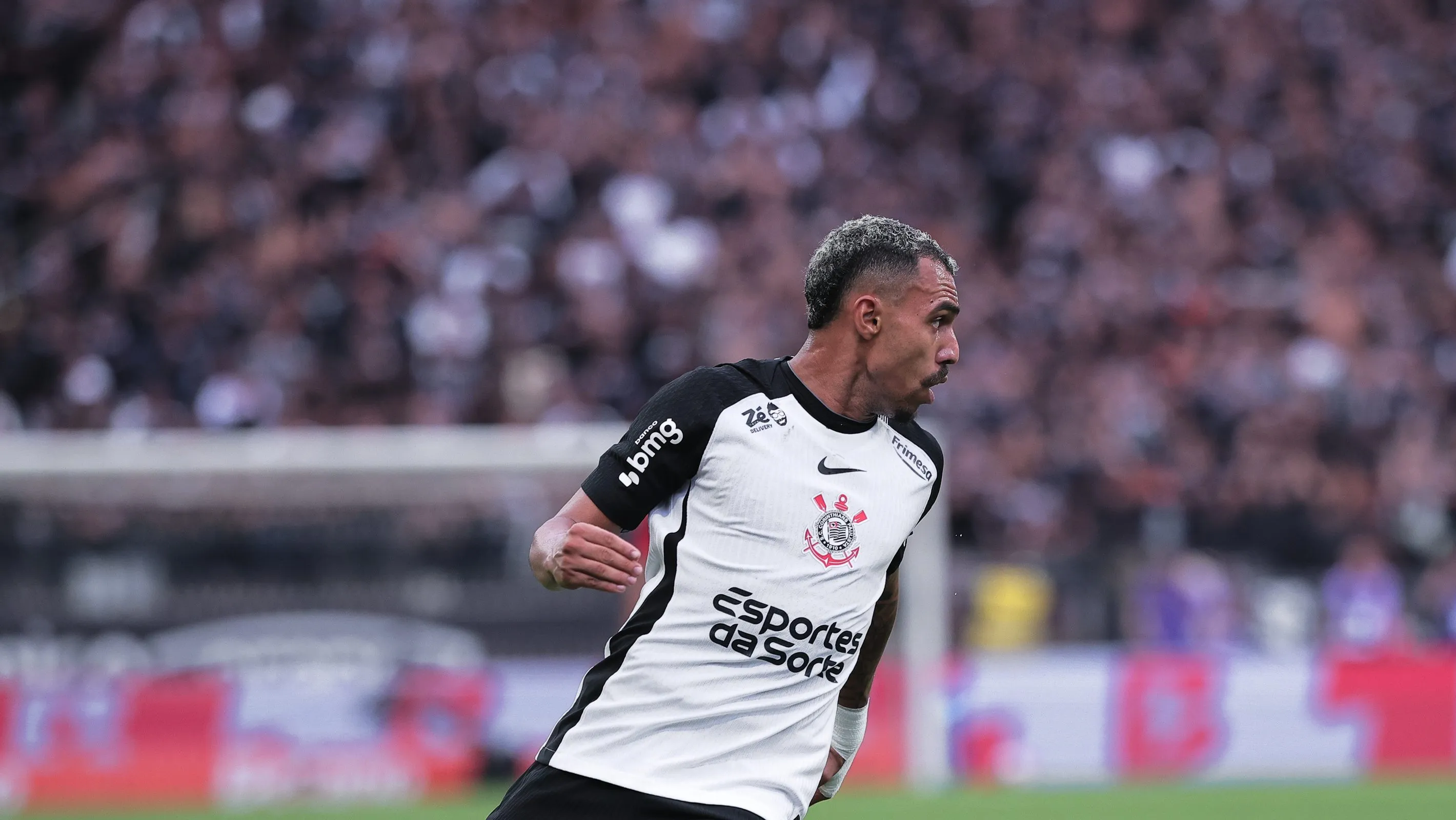 Foto: Ettore Chiereguini/AGIF – Camisa 2 está garantido no time titular para o jogo contra o Bragantino.