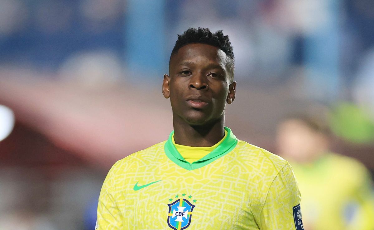 Palmeiras quer contratar Luiz Henrique no meio do ano e disputa o atacante com o Flamengo