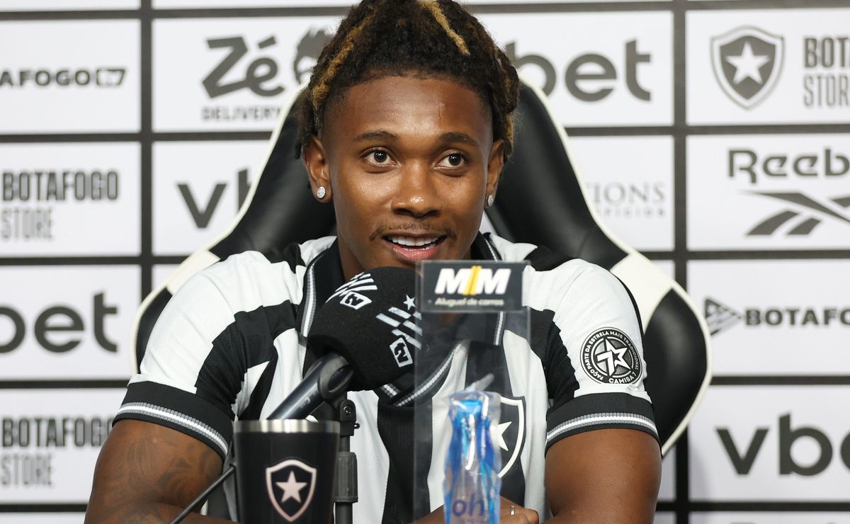 Ythallo elogia Anselmi e projeta estreia no Botafogo: “Vem conversando bastante com a gente”