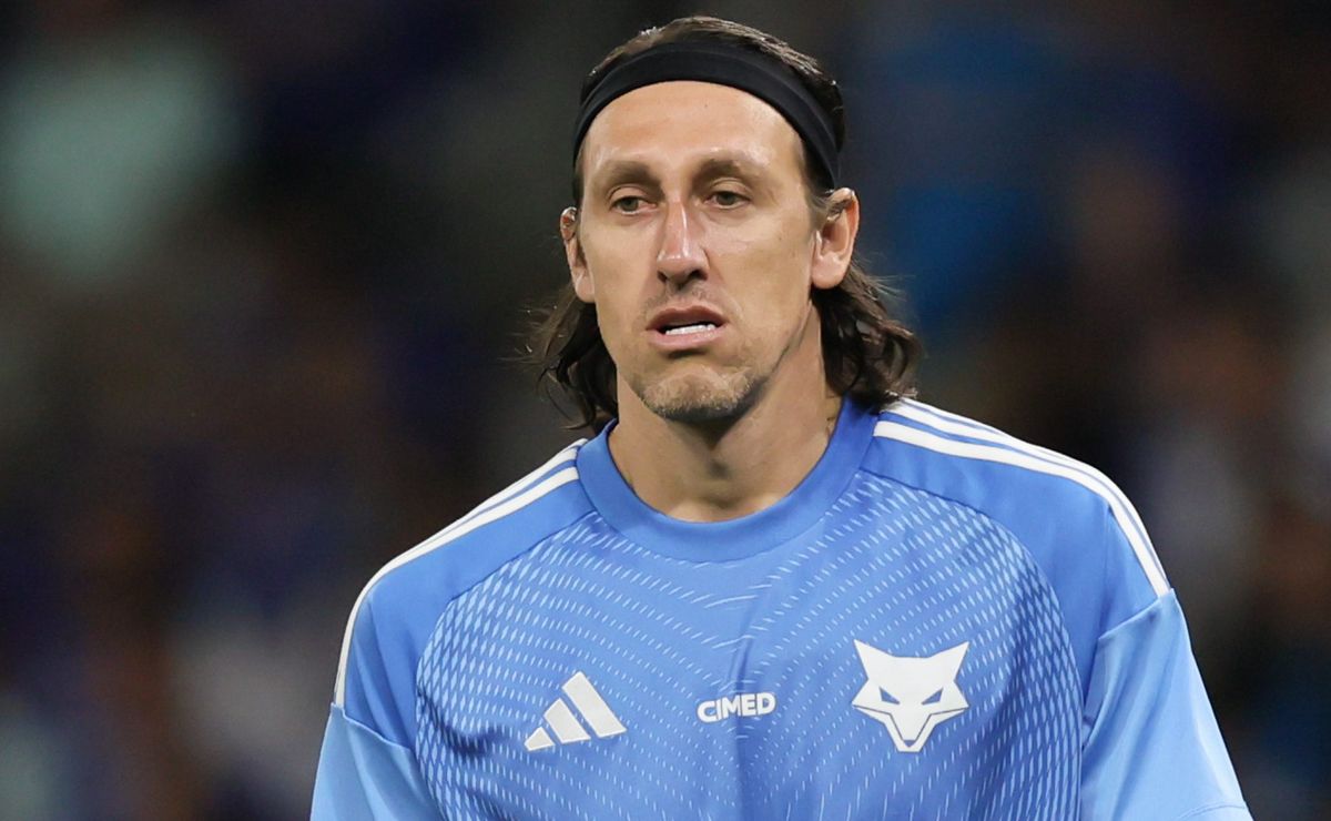 Cássio cobra ajustes defensivos após empate do Cruzeiro contra o Mirassol: “Precisa ajustar”