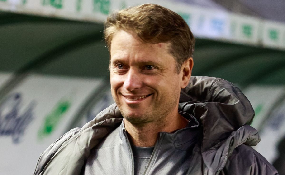 Atlético-MG contata Fernando Seabra, ex-técnico do Cruzeiro e atualmente no Coritiba