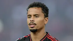 RJ - RIO DE JANEIRO - 10/05/2025 - BRASILEIRO A 2025, FLAMENGO X BAHIA - Allan jogador do Flamengo durante partida contra o Bahia no estadio Maracana pelo campeonato Brasileiro A 2025. Foto: Thiago Ribeiro/AGIF