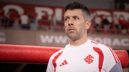 Paulo Pezzolano técnico do Internacional durante partida contra o Palmeiras. Foto: Maxi Franzoi/AGIF