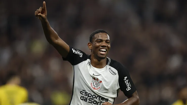 André Luiz, volante do Corinthians. (Photo by Miguel Schincariol/Getty Images)