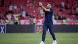 Abel Ferreira, técnico do Palmeiras comemora vitória ao final da partida contra o Internacional no estadio Beira-Rio pelo campeonato Brasileiro A 2026. Foto: Maxi Franzoi/AGIF