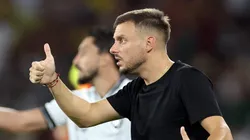 Martin Anselmi técnico do Botafogo durante o clássico contra o Fluminense no Maracanã
