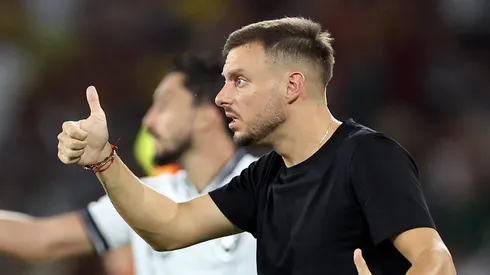 Martin Anselmi técnico do Botafogo durante o clássico contra o Fluminense no Maracanã
