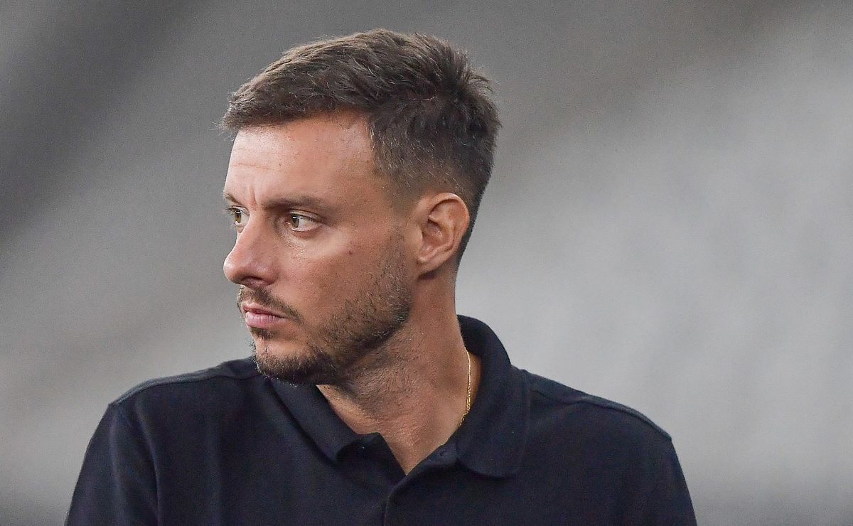 Martín Anselmi manda a real sobre o Fluminense após derrota do Botafogo: “Trabalhou bem a bola”