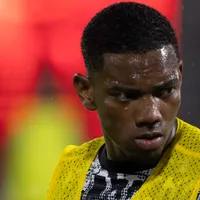 Corinthians só vai ouvir propostas por André no meio do ano