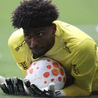 Hugo Souza iguala marca histórica e se destaca pela eficiência no gol do Corinthians