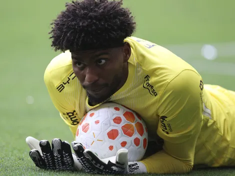Hugo Souza iguala marca histórica e se destaca pela eficiência no gol do Corinthians
