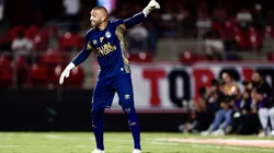 SP - SAO PAULO - 11/02/2026 - BRASILEIRO A 2026, SAO PAULO X GREMIO - Weverton goleiro do Gremio durante partida contra o Sao Paulo no estadio Morumbi pelo campeonato Brasileiro A 2026. Foto: Marcello Zambrana/AGIF