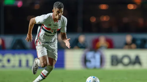 SP – SAO PAULO – 11/02/2026 – BRASILEIRO A 2026, SAO PAULO X GREMIO – Lucas Ramon jogador do Sao Paulo durante partida contra o Gremio no estadio Morumbi pelo campeonato Brasileiro A 2026. Foto: Marcello Zambrana/AGIF