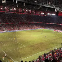 Quatro anos depois, Santos ainda não repete vitória em gramado sintético