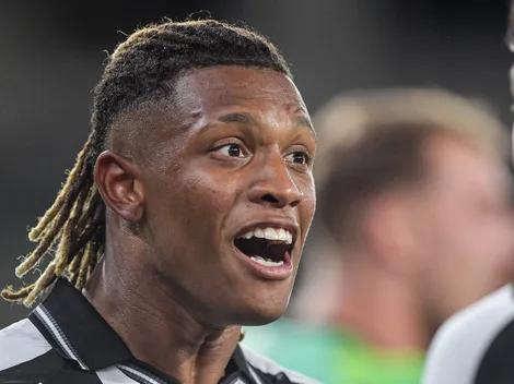 Flamengo aprova contratação de Danilo