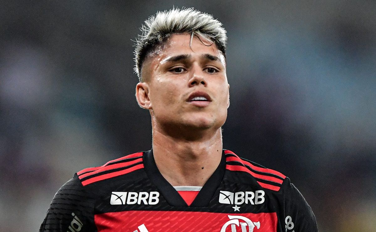 Atlético-MG tinha negociação encaminhada com Luiz Araújo, do Flamengo, mas transferência ‘caiu’ após demissão de Sampaoli