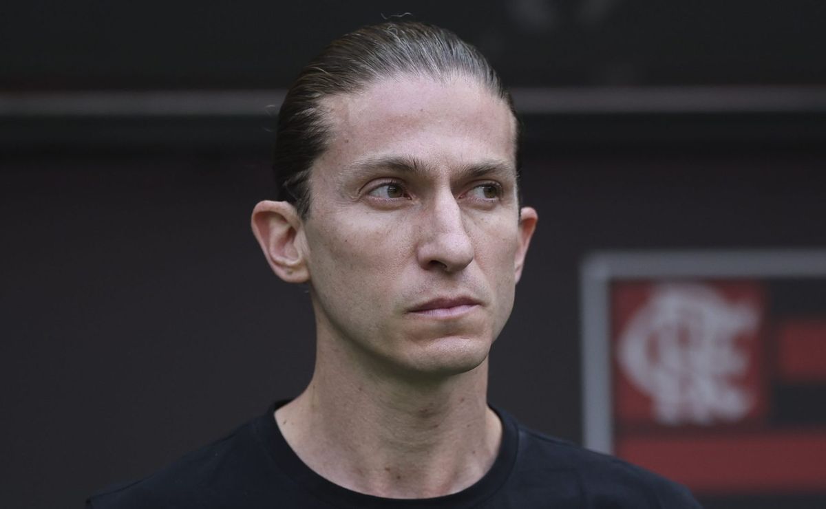 Filipe Luís escala time sem um ‘9’ fixo, Flamengo sofre com falta de repertório e perde do Lanús